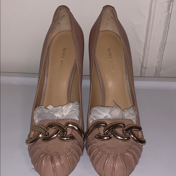 Never worn Nine West pumps - Picture 2 of 5